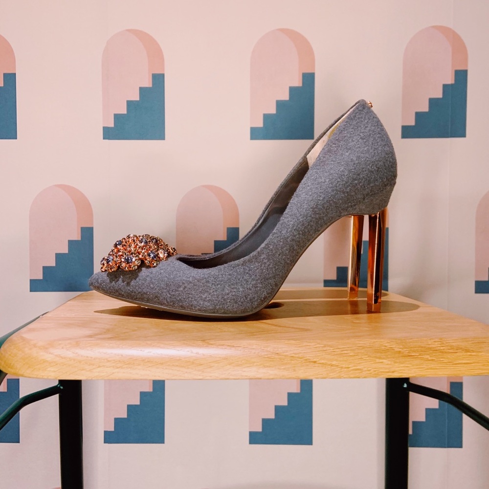Ted Baker grey fabric w/ rose gold details heels